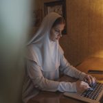 Скачивание музыки с Suno AI бесплатно и примеры песен