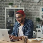 Suno AI: бесплатный генератор песен с поддержкой русского языка с пошаговым руководством с примерами