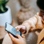 Suno AI — нейросеть для музыки: настройка и использование для айфон в 2025 году