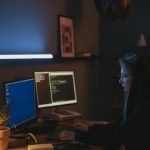 Нейросеть Suno на русском языке для создания обложек и контента