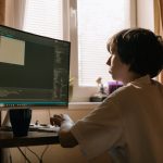 Как использовать Suno AI для создания каверов на компьютере и телефоне без подписки